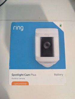 Ring Spotlight Camera Plus (Battery, white)