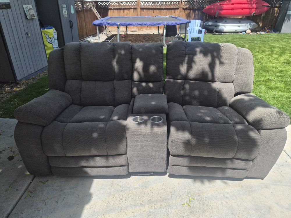 Free reclining love seats
