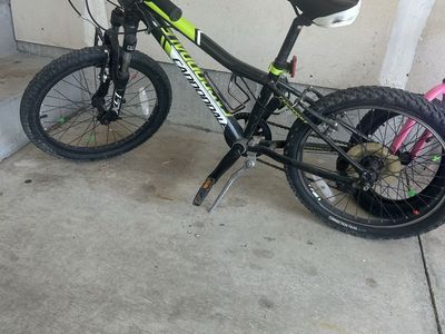 Cannondale Mountain Bike - Used Black and Green Trail Bike