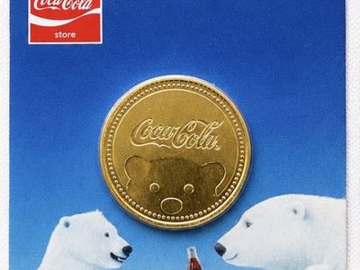 Coca-Cola Store Polar Bear 24k Gold Collectible Token on Original Card