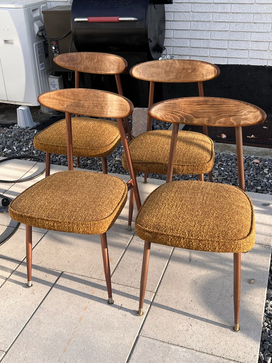 Set of 4 Vintage Mid-Century Modern Dining Chairs with Mustard Yellow Tweed Upholstery and Wooden Backrests
