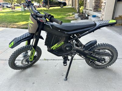 Rawrr Mantis Mini R - 2025