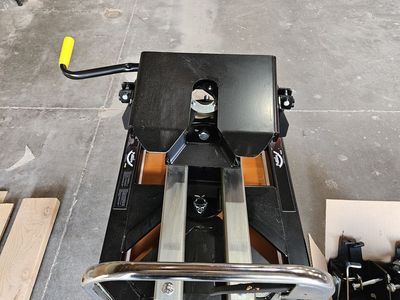 Pullrite 2715 OE Puck Series 16K SuperGlide 5th wheel Hitch