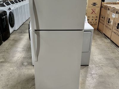 WHIRLPOOL WHITE REFRIGERATOR WITH WARRANTY