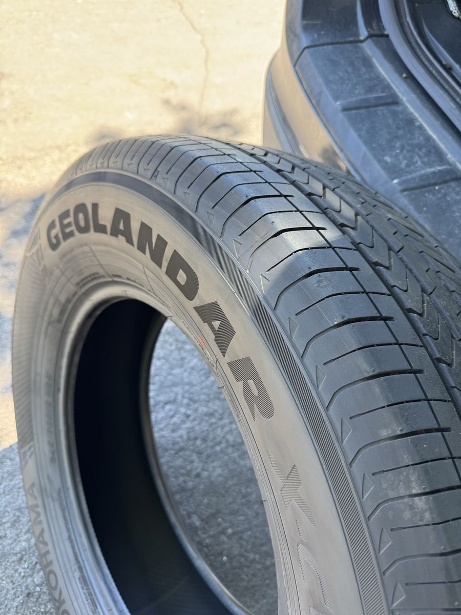 Yokohama Geolander x-cv 245/70/18 $400OBO