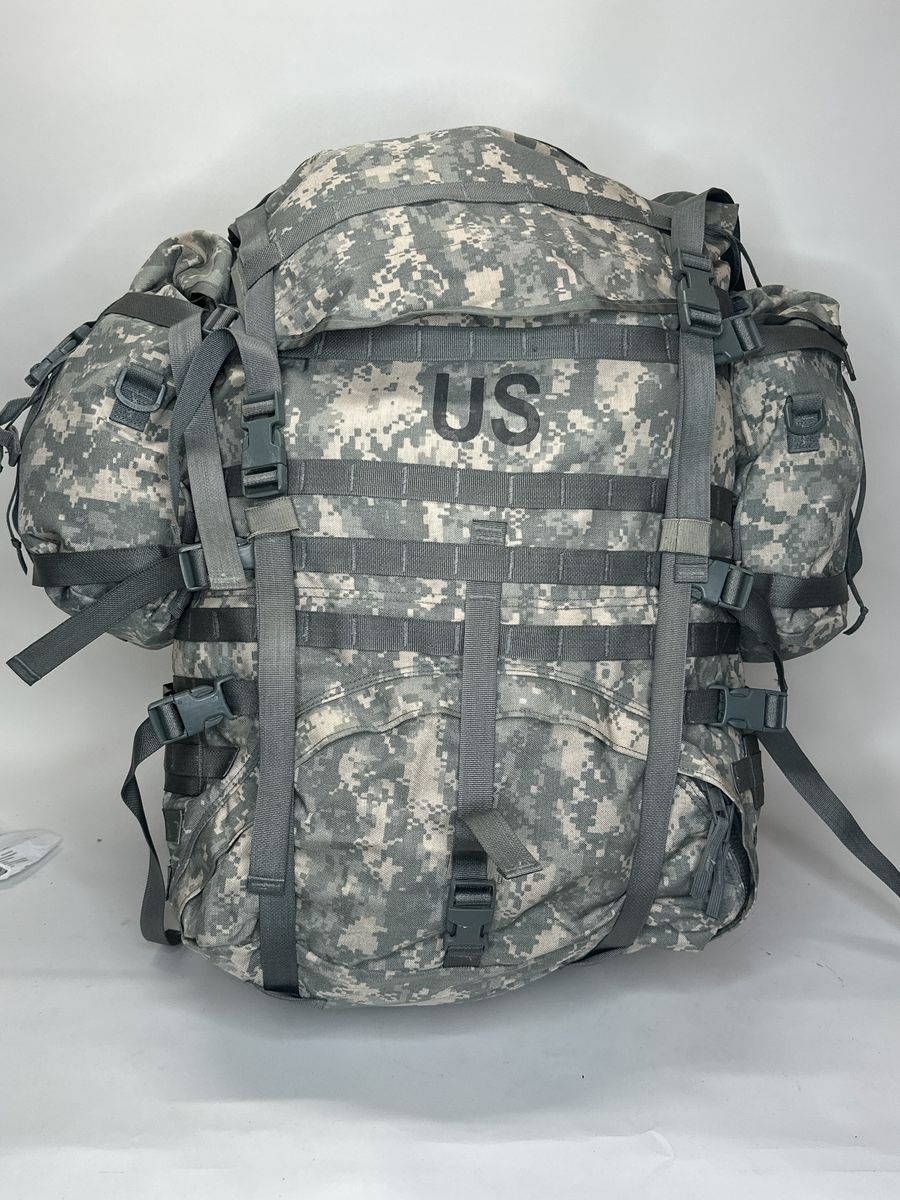 Large Rucksack Molle II Camo w/2 Satiability Pouches Complete