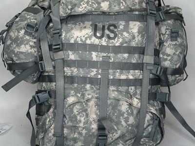 Large Rucksack Molle II Camo w/2 Satiability Pouches Complete
