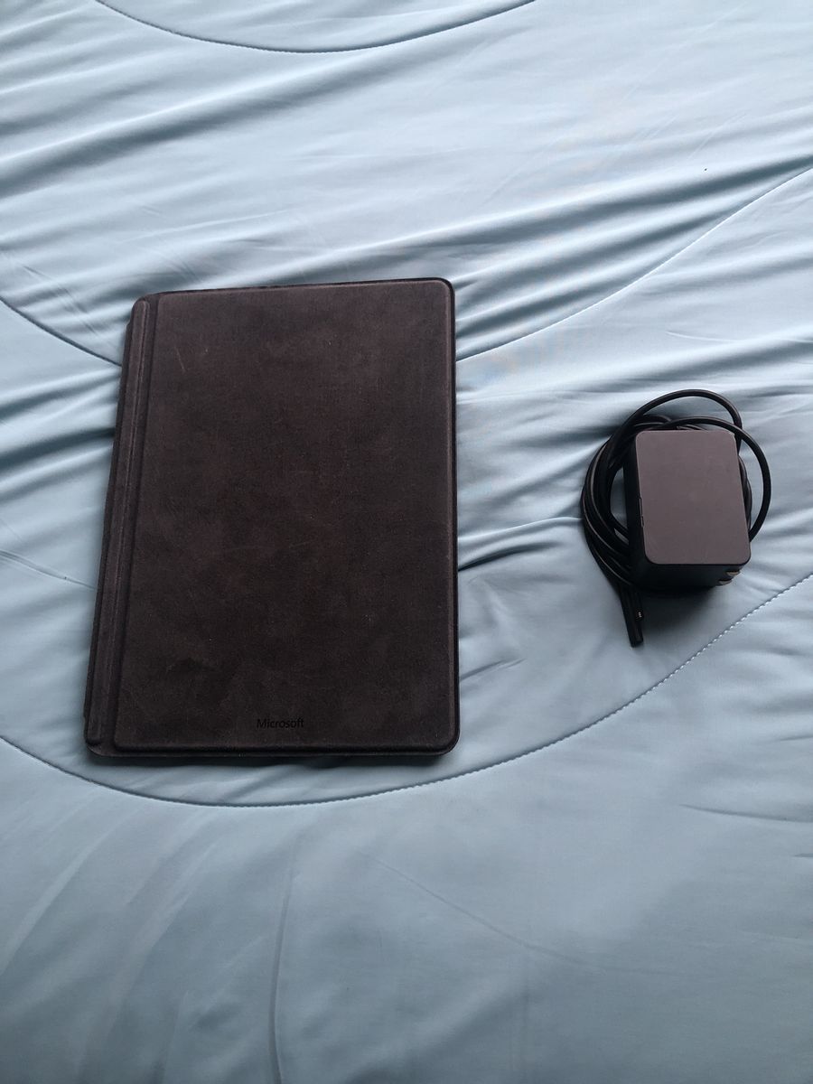 Microsoft Surface Go 128 GB, $100