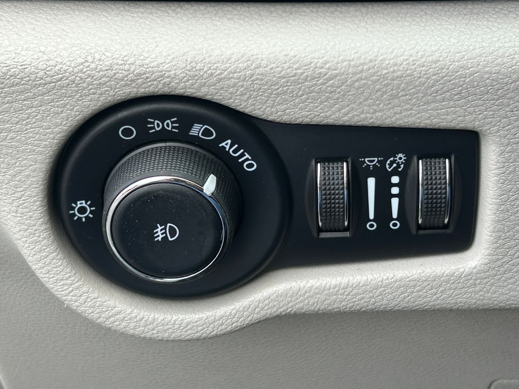 Main image 23