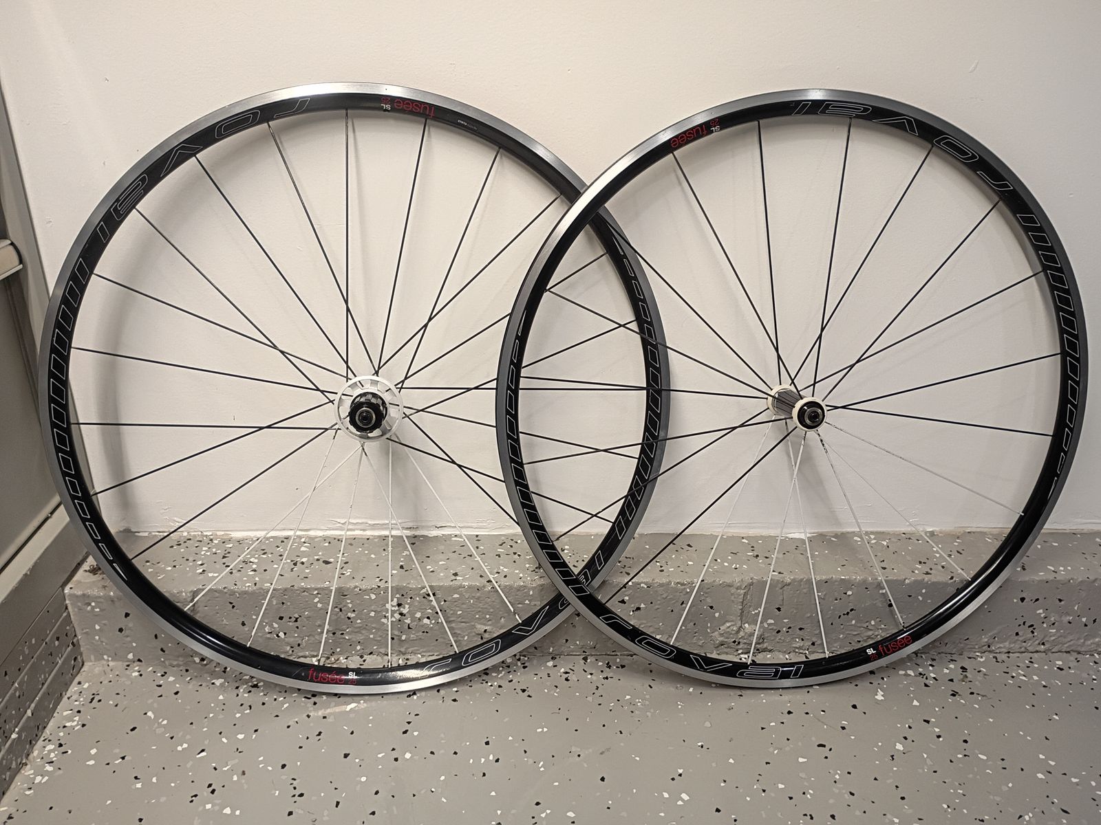 Roval Road bike wheelset  rim brake quick release 130mm 100mm
