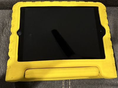 Apple iPad Mini 4 (32GB, Wi-Fi) – Like New Condition + Foam Case Included!