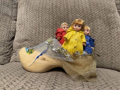 Madame Alexander Wynken, Blynken and Nod Dolls, Set of 3 with Dutch Wooden Shoe #499
