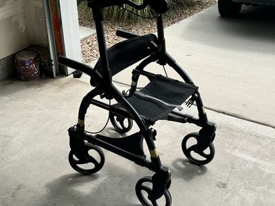 New upWalker waler with Seat and Brakes - Black, Adjustable Height