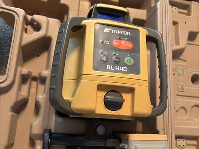 Like New Toocon RL-H4C Self Leveling Laser Level