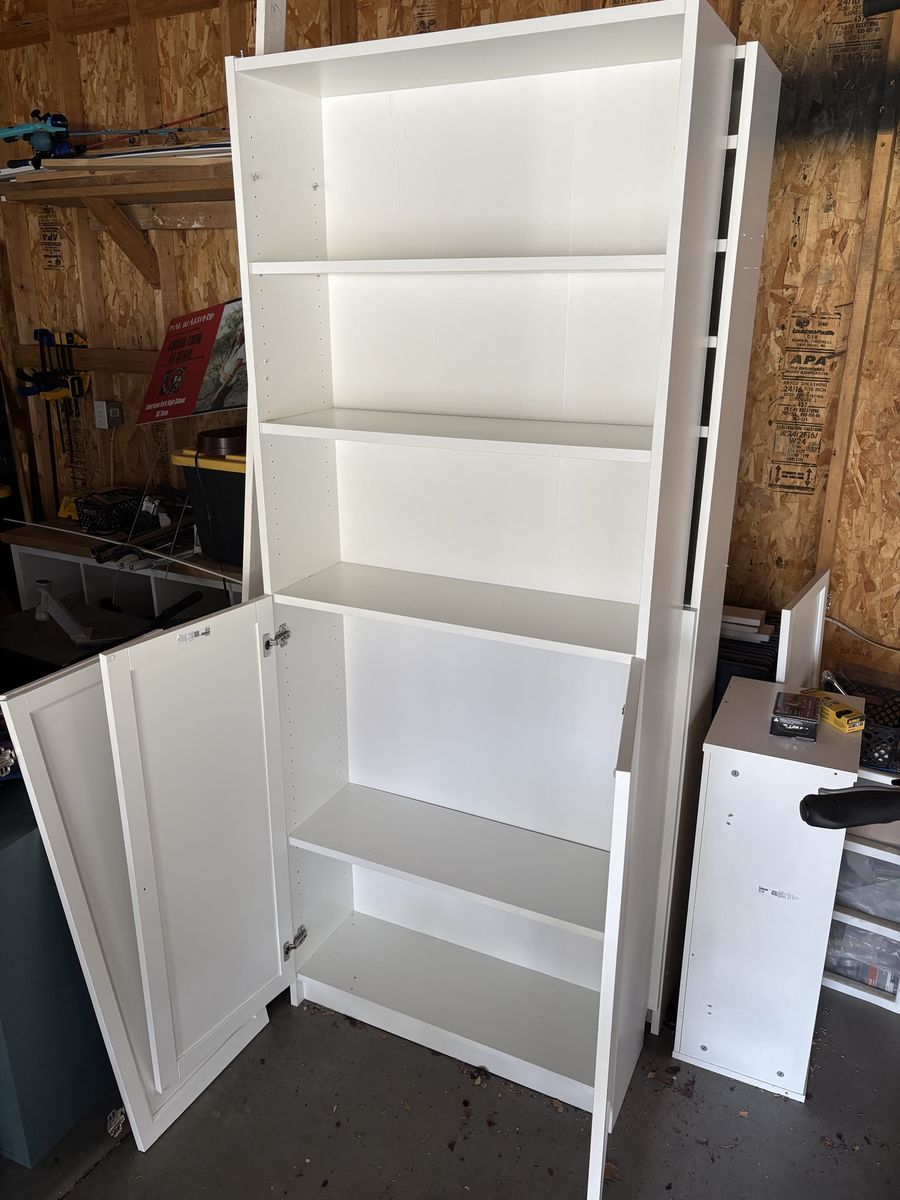 IKEA shelves Billy/Oxberg