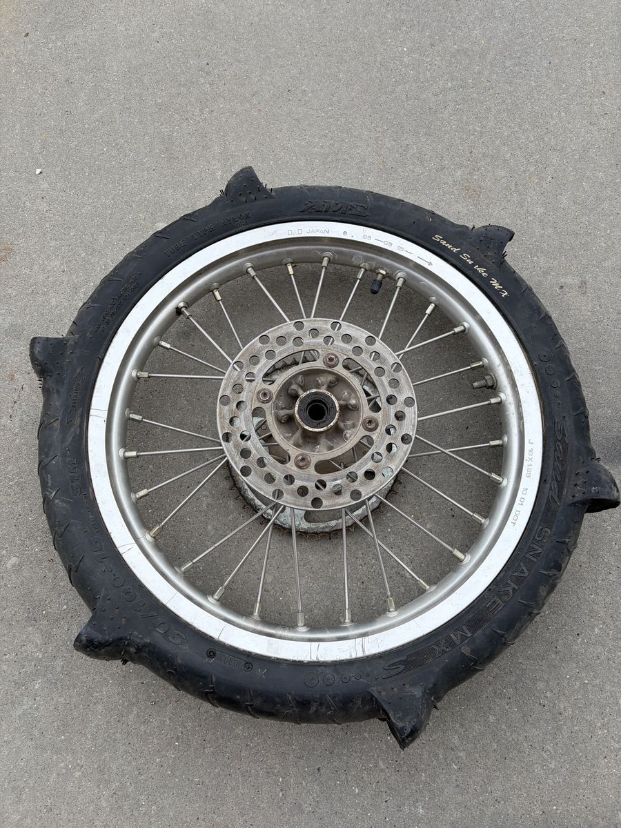 Sand Snake Paddle Tire 16"