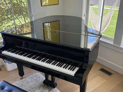 Yamaha C2 Grand Piano