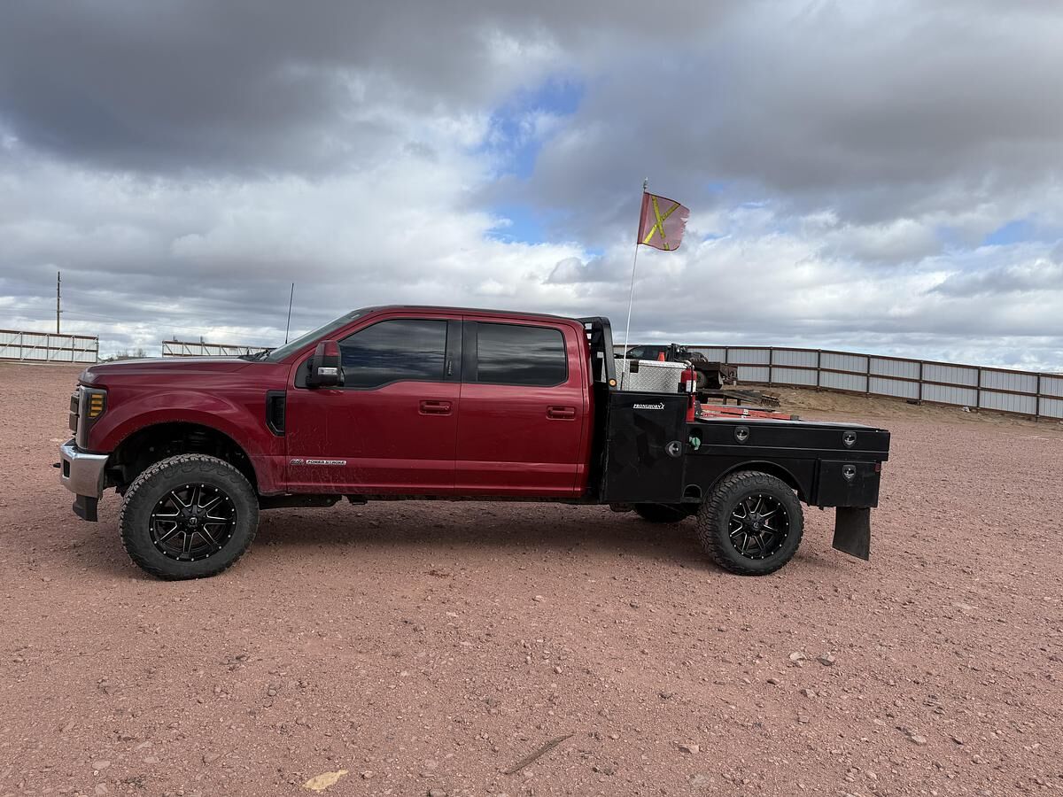 2017 Ford F-350 Super Duty with Utility Bed Stock #4886-112