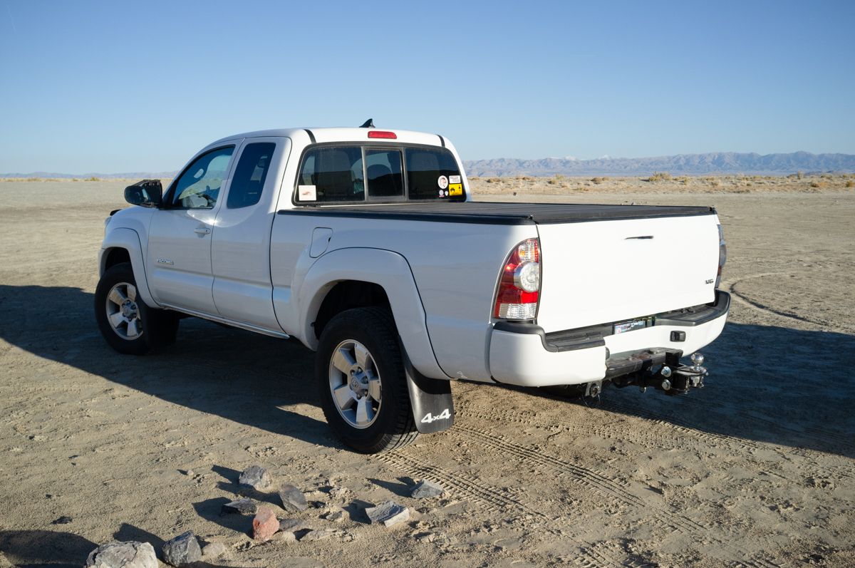 Folding hard tonneau for Tacomas (2nd gen, 6 ft bed)