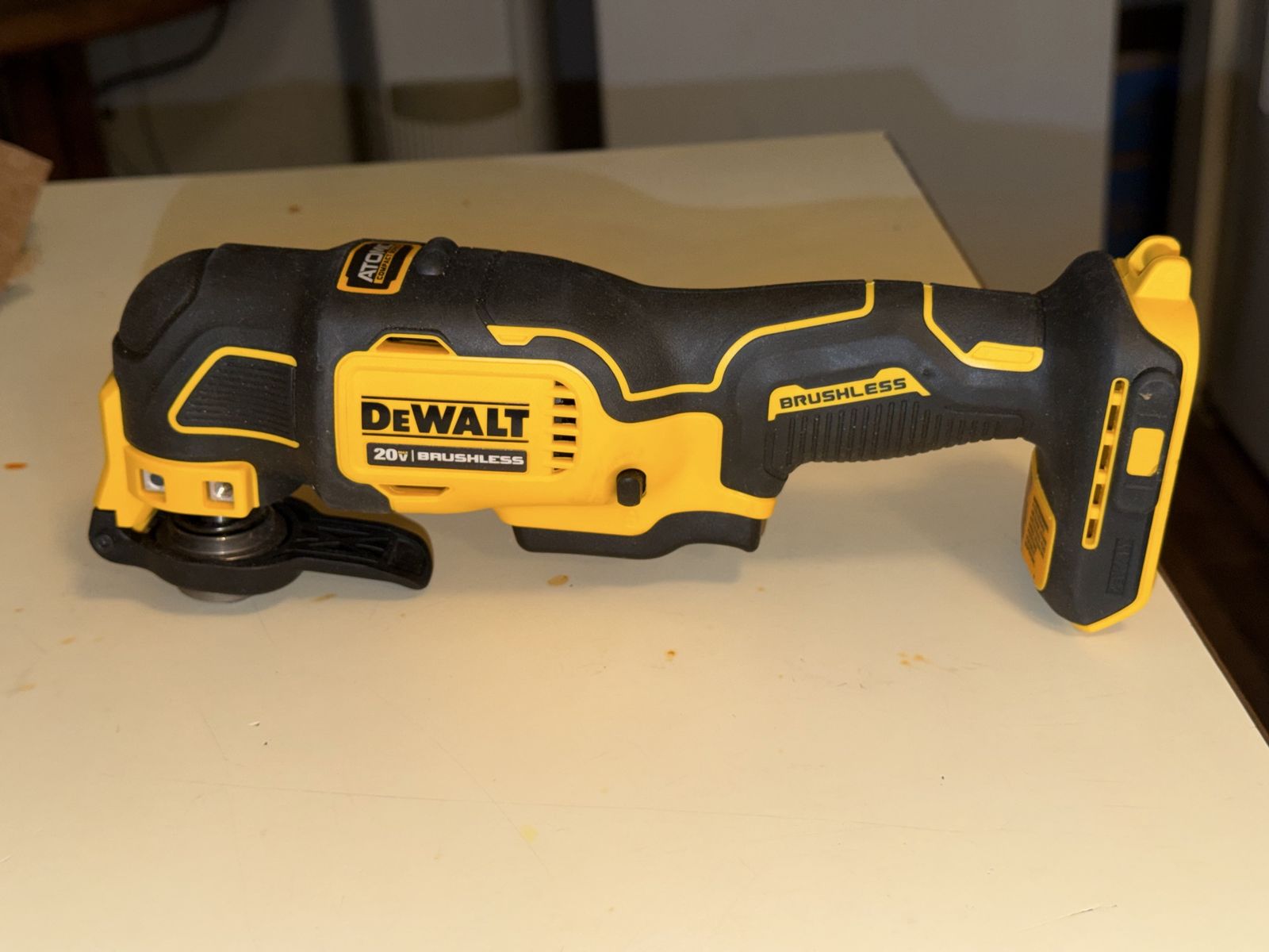 DeWalt DCS354B ATOMIC 20V MAX Brushless Cordless Oscillating Multi-Tool (Tool Only)