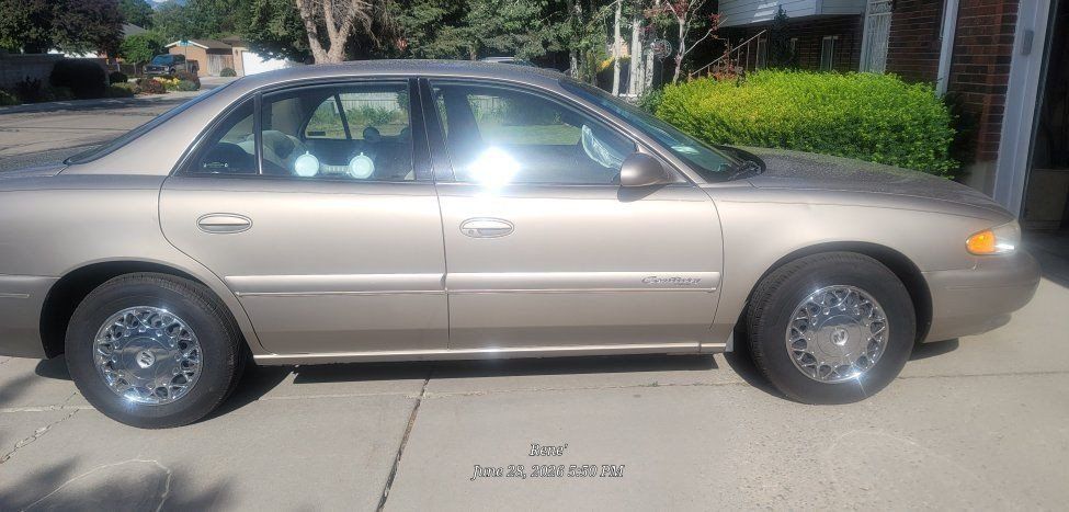 2002 Buick Century Custom Sedan - Gold, Great condition