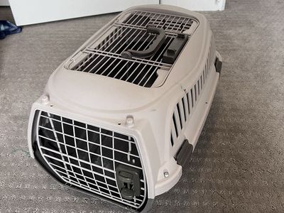 Cat /very small dog carrier