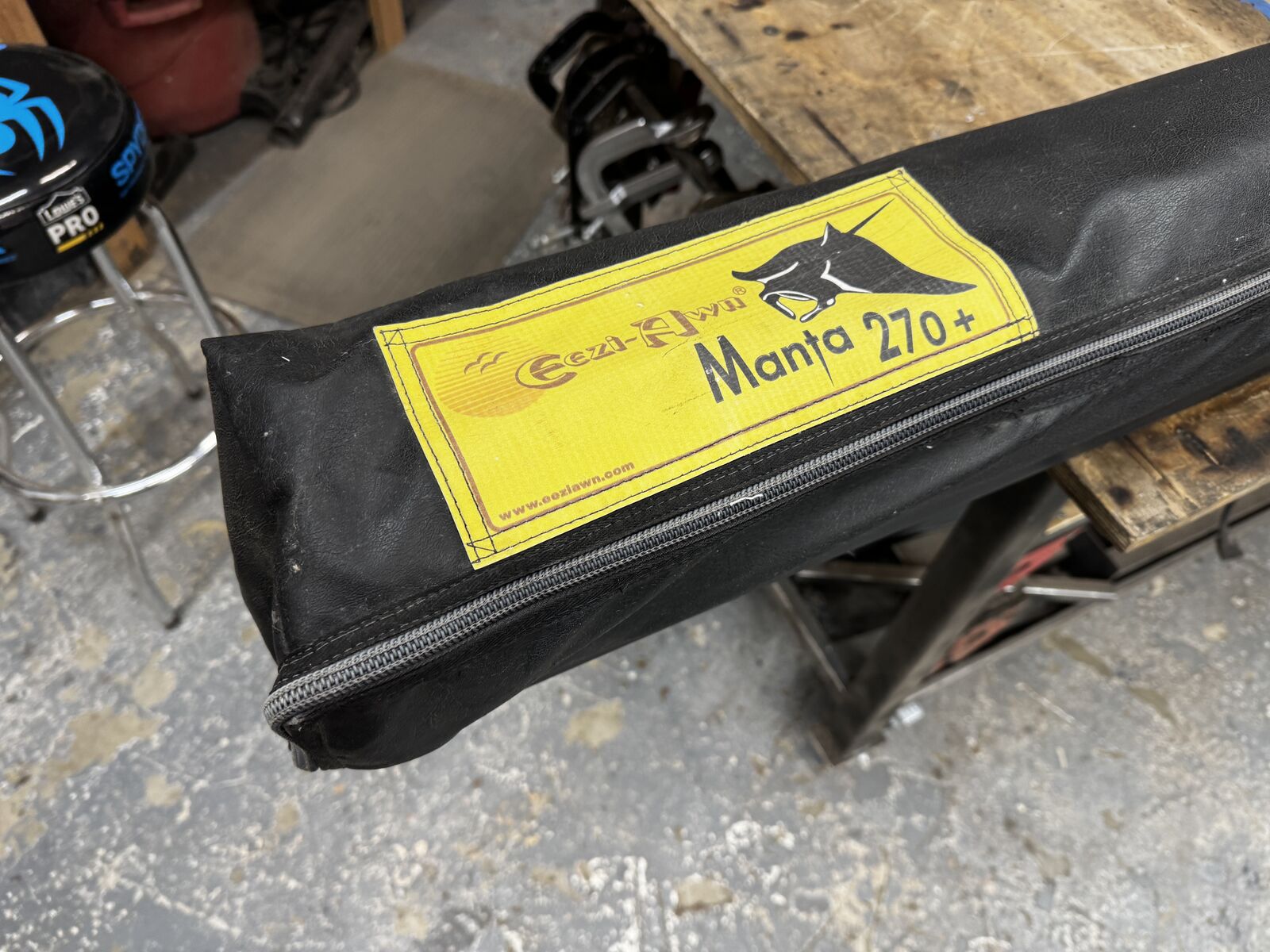 Eezi-Awn Manta 270+ Awning Driver Side