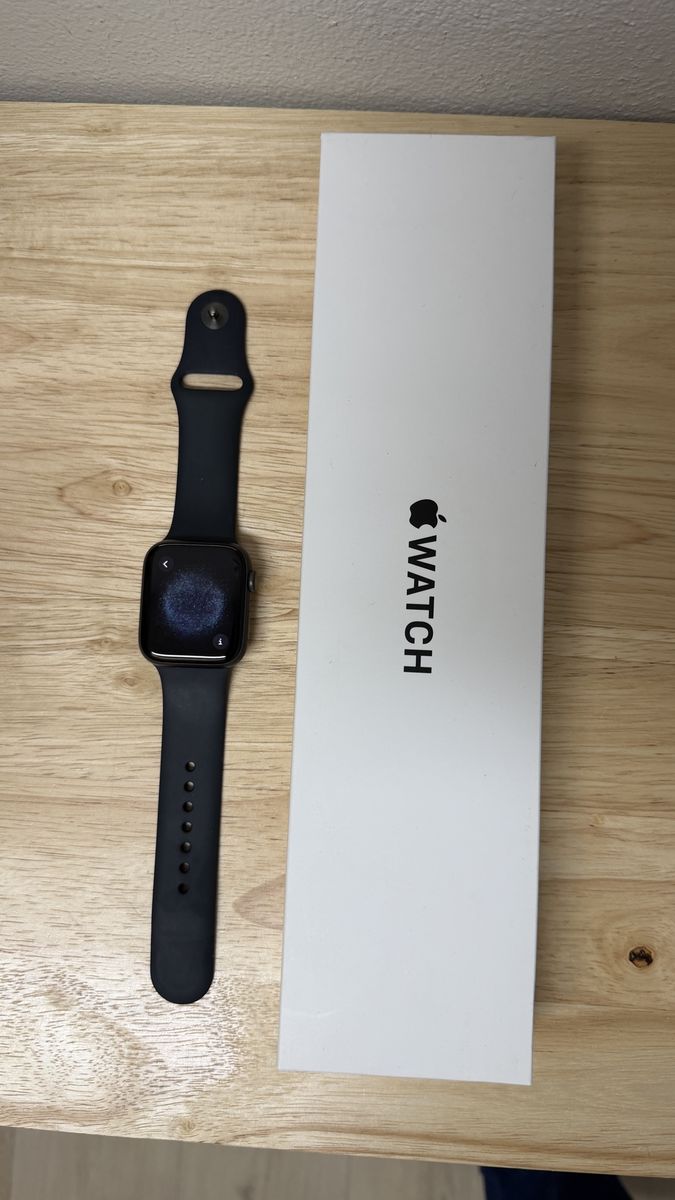 Apple Watch SE 2nd Gen 44mm (GPS only)