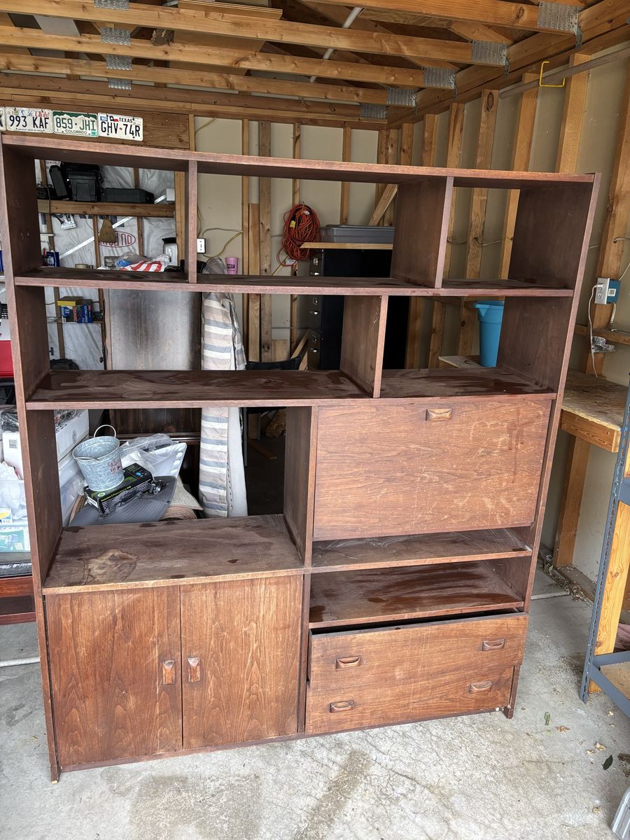 Wood shelving unit FREE