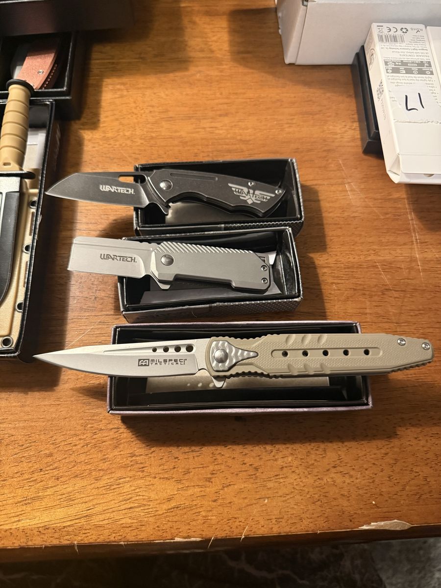 WARTECH knife hall