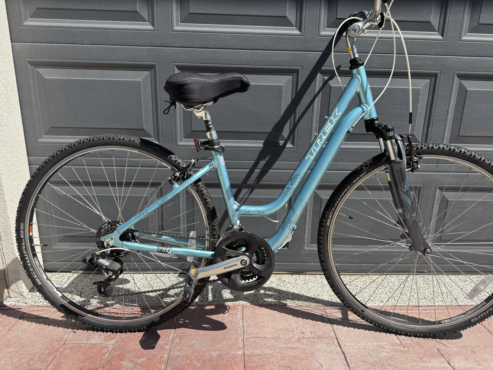 Trek 7100 WSD Hybrid Road / Off Road Bike