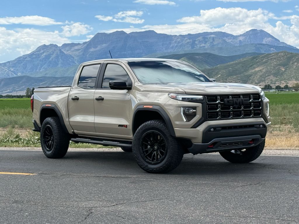 2024 GMC Canyon AT4