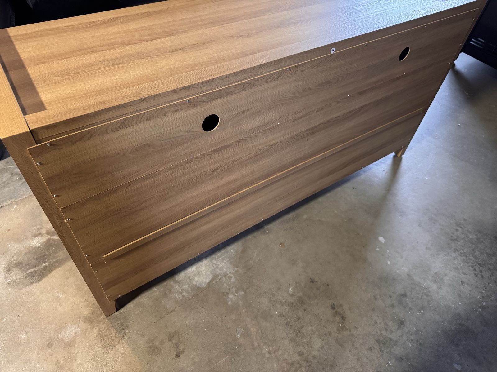 Main image 6