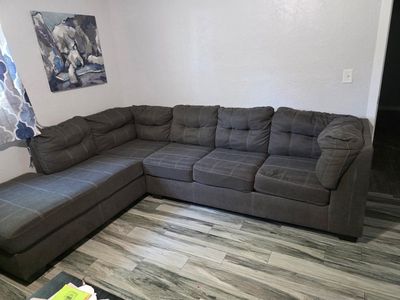 Couch/Sectional