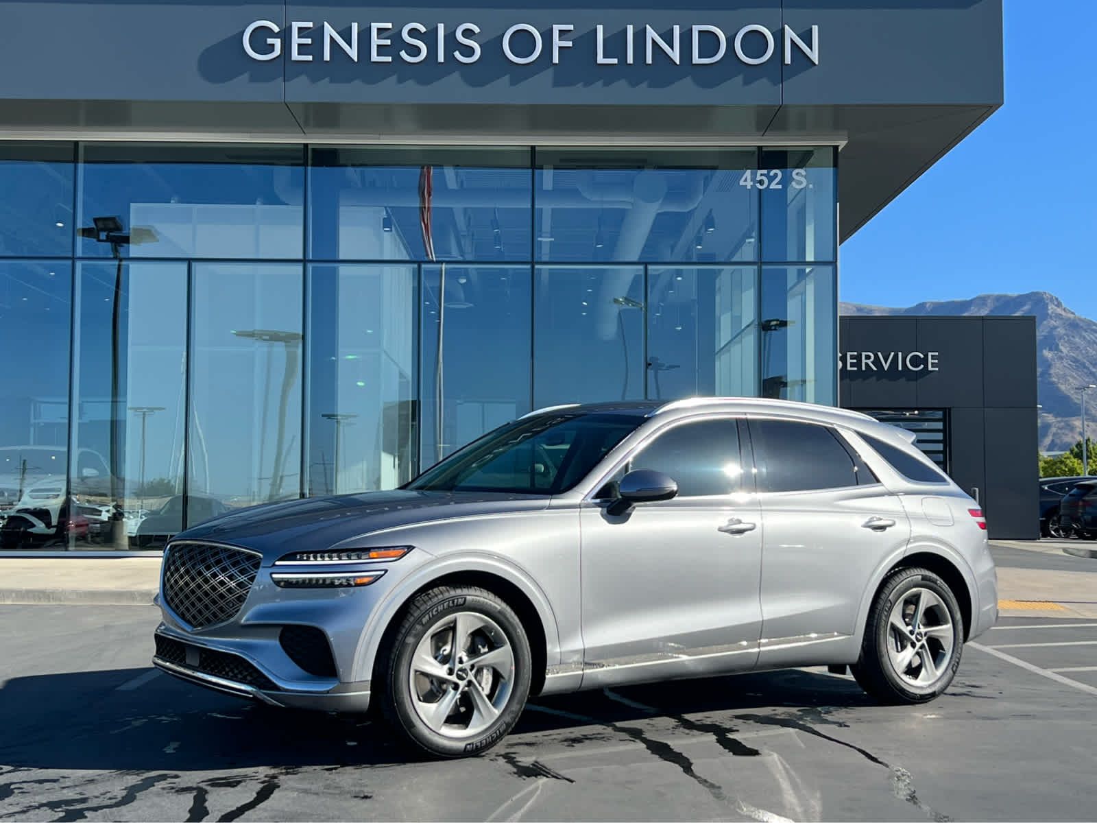 2026 Genesis GV70 2.5T Standard