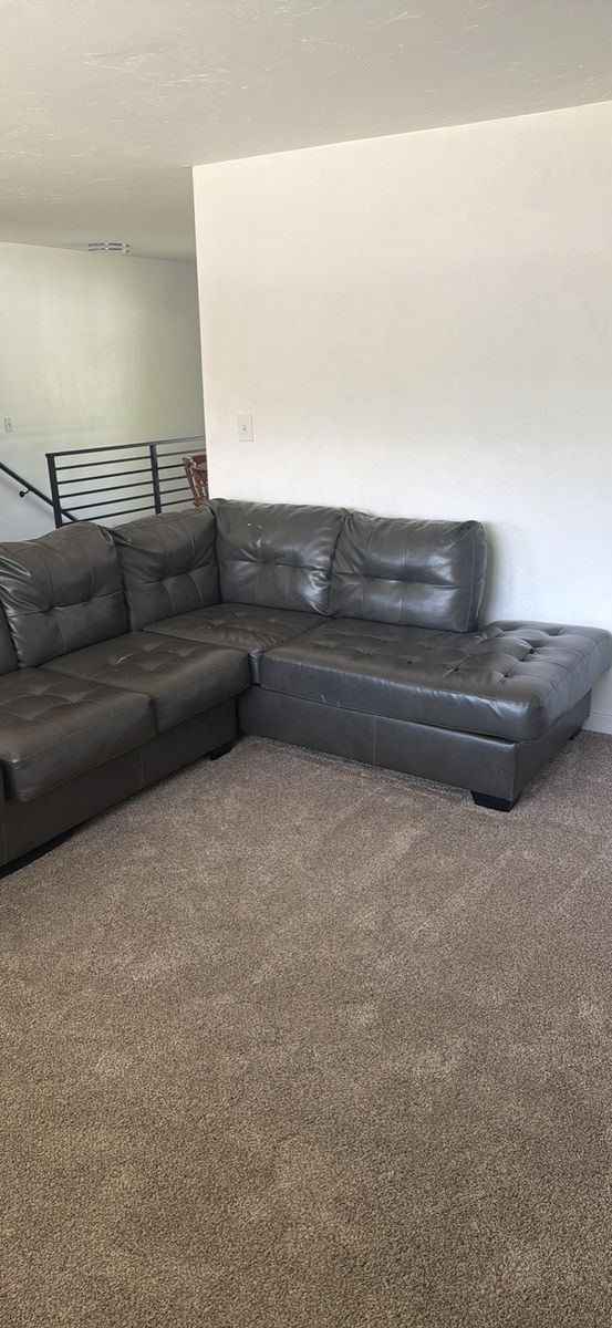 Free sectional