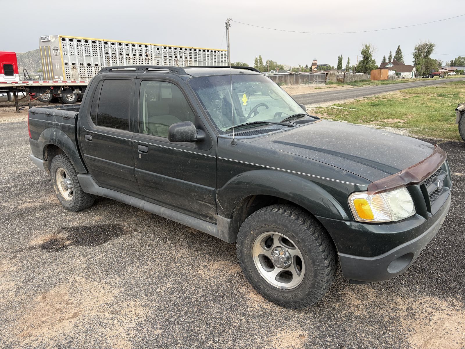 Ford Explorer Sport trac truck