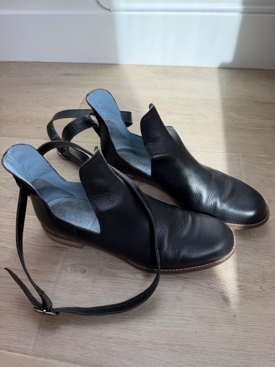 STUDIO POLLINI Black Leather Ankle Strap Booties Size 40