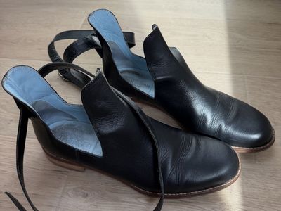 STUDIO POLLINI Black Leather Ankle Strap Booties Size 40