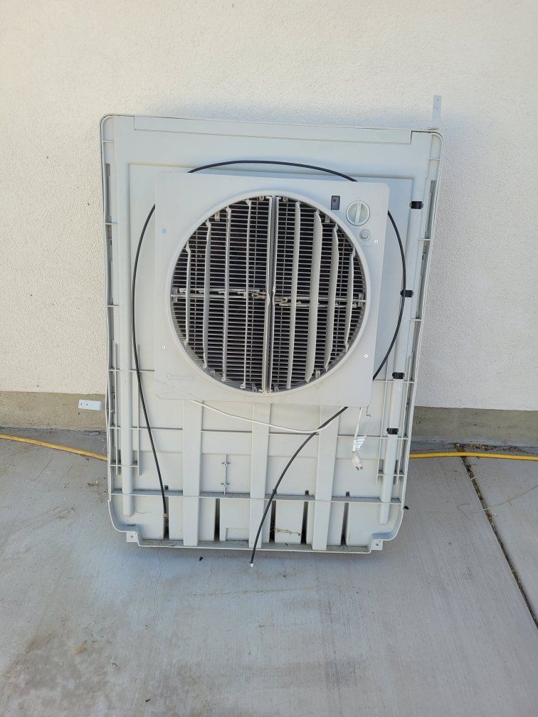 Bonaire Durango 5900 CFM 3-Speed Window Evaporative Cooler - Covers 1900 Sq Ft (with Motor)