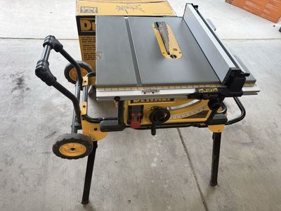 DeWalt DWE7491RS Contractor Table Saw