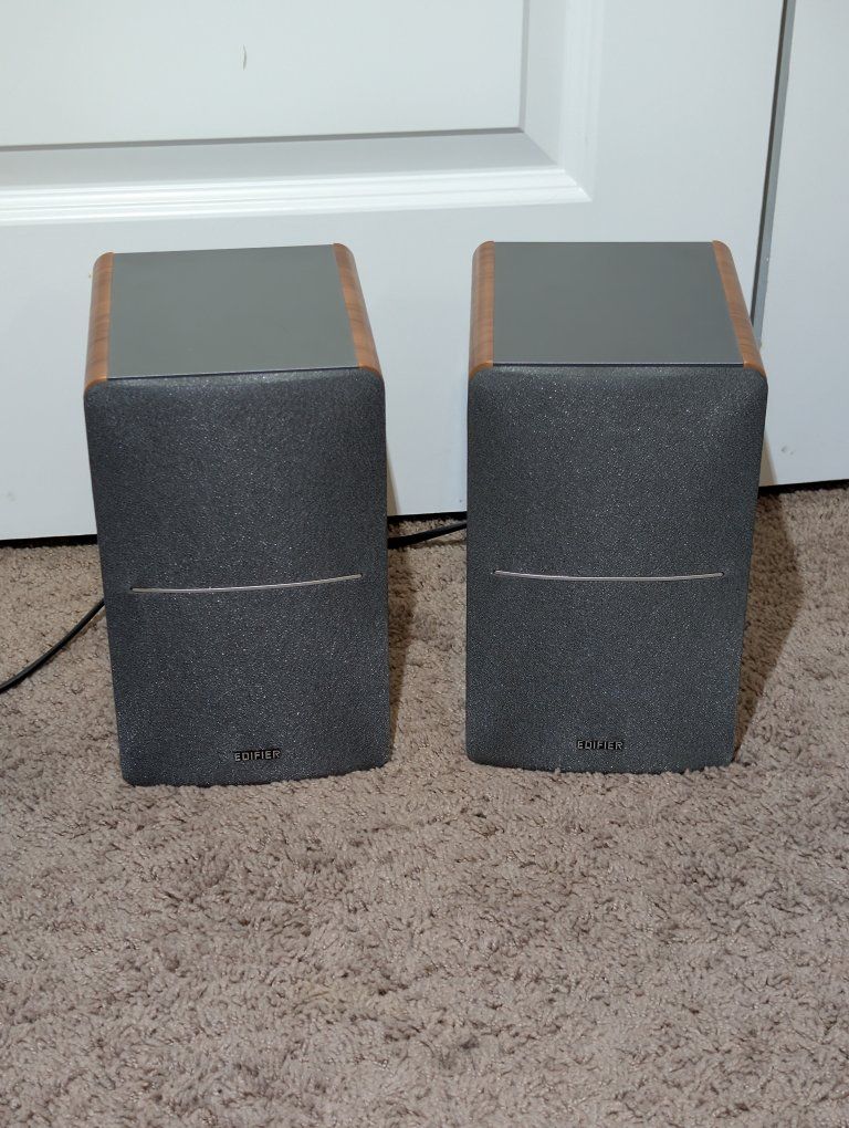 Edifier R1280T Powered Bookshelf Speakers