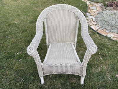Off White Wicker Style Patio Chair