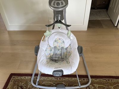Graco Simple Simple Sway Baby Swing