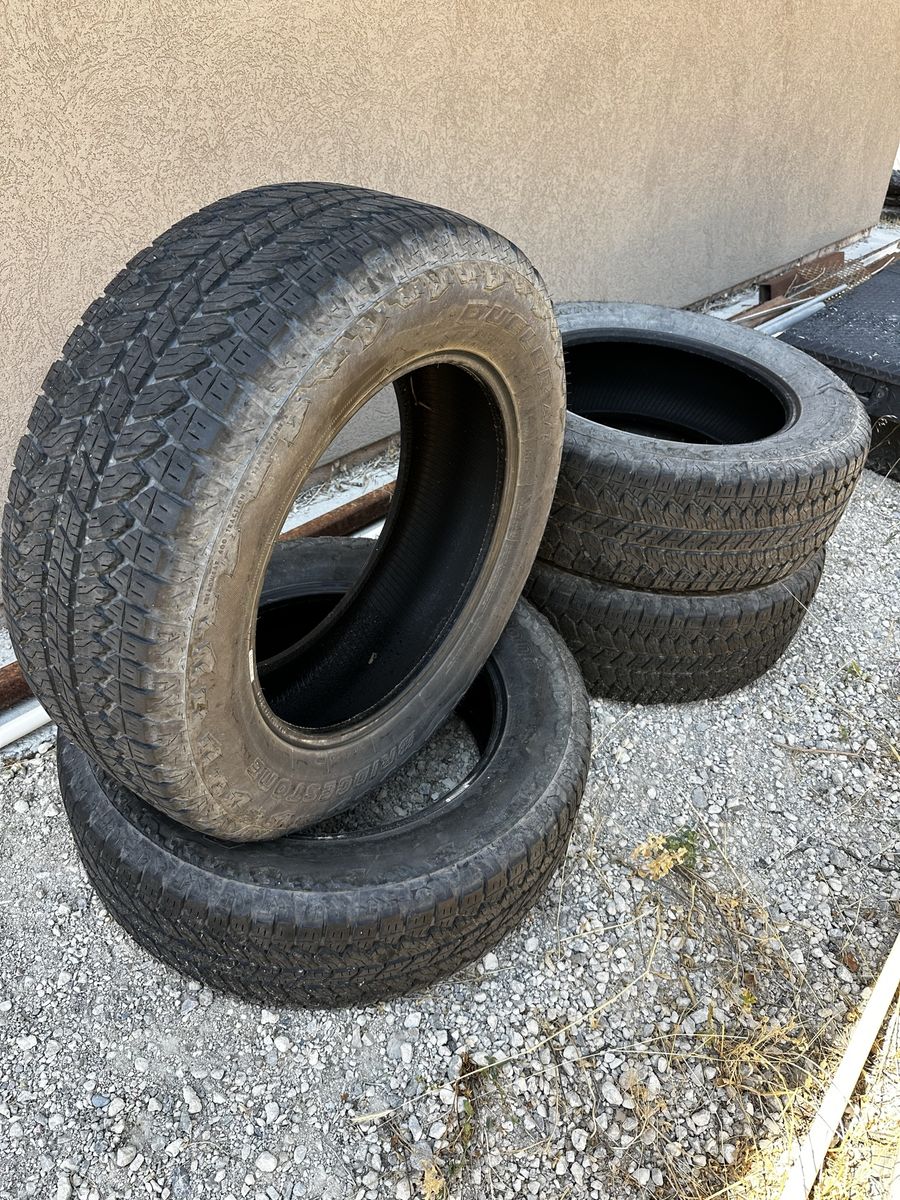 Bridgestone Dueler A/T 275/60/R20