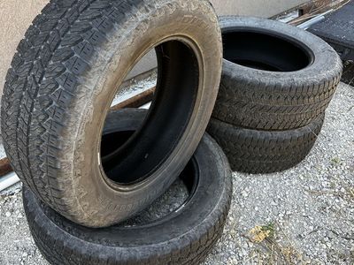 Bridgestone Dueler A/T 275/60/R20
