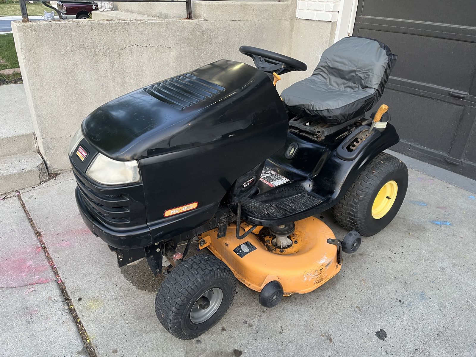Craftsman Riding Lawnmower