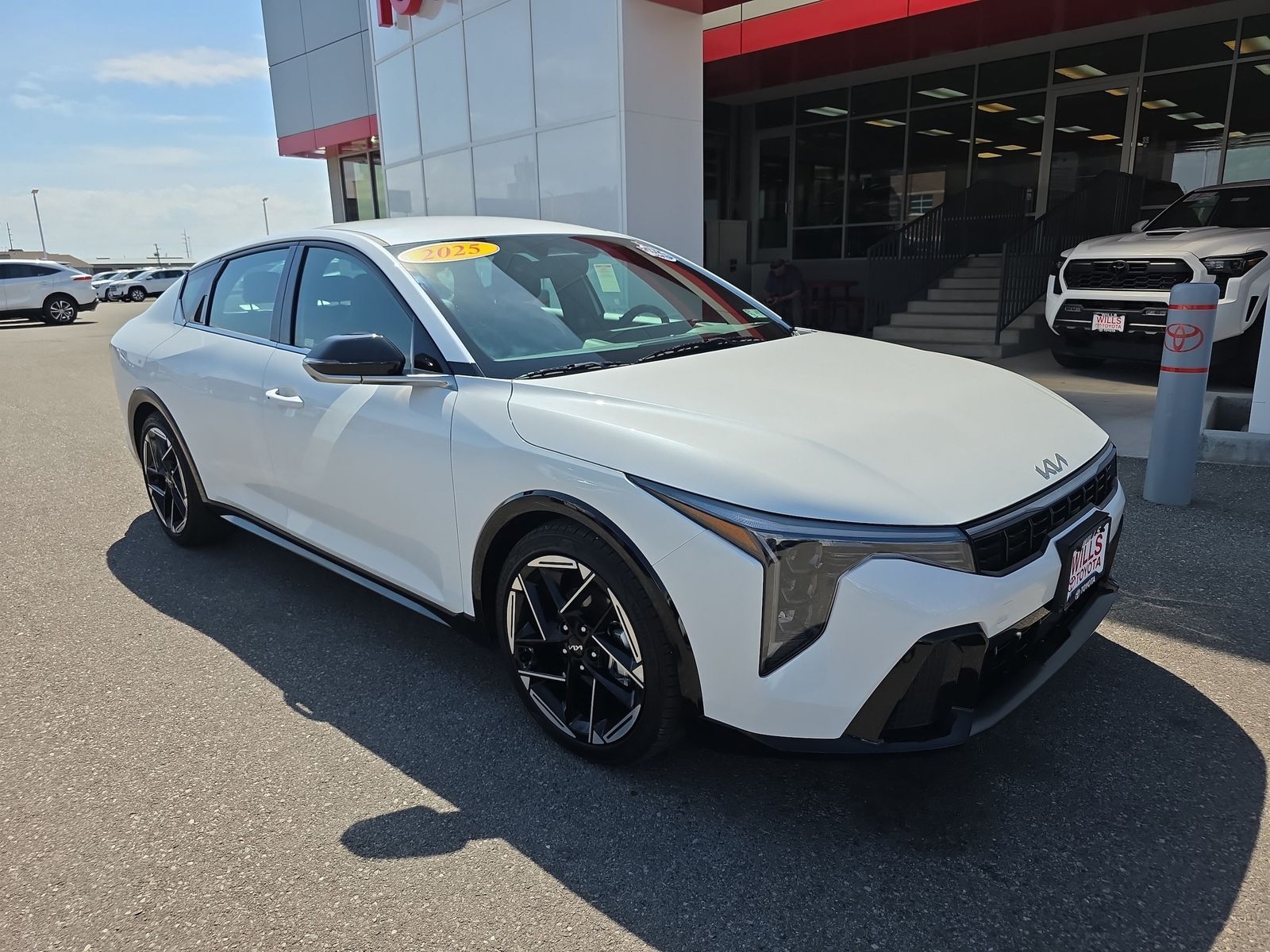 2025 Kia K4 GT-Line