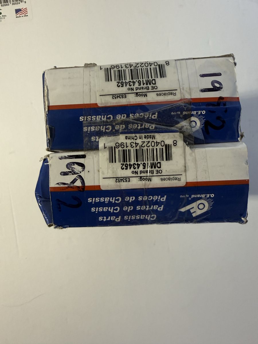 New Front Outer Tie Rod End (Replaces Moog ES3452)