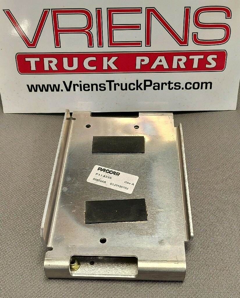 Peterbilt 579 Bracket